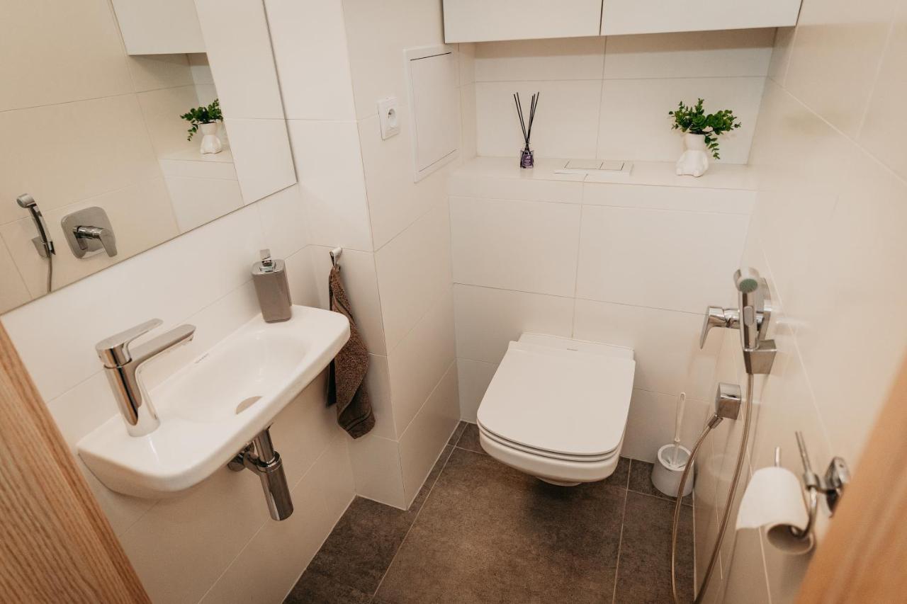 Old Town City Center Apartment 2 - Private Parking Included Koszyce Zewnętrze zdjęcie
