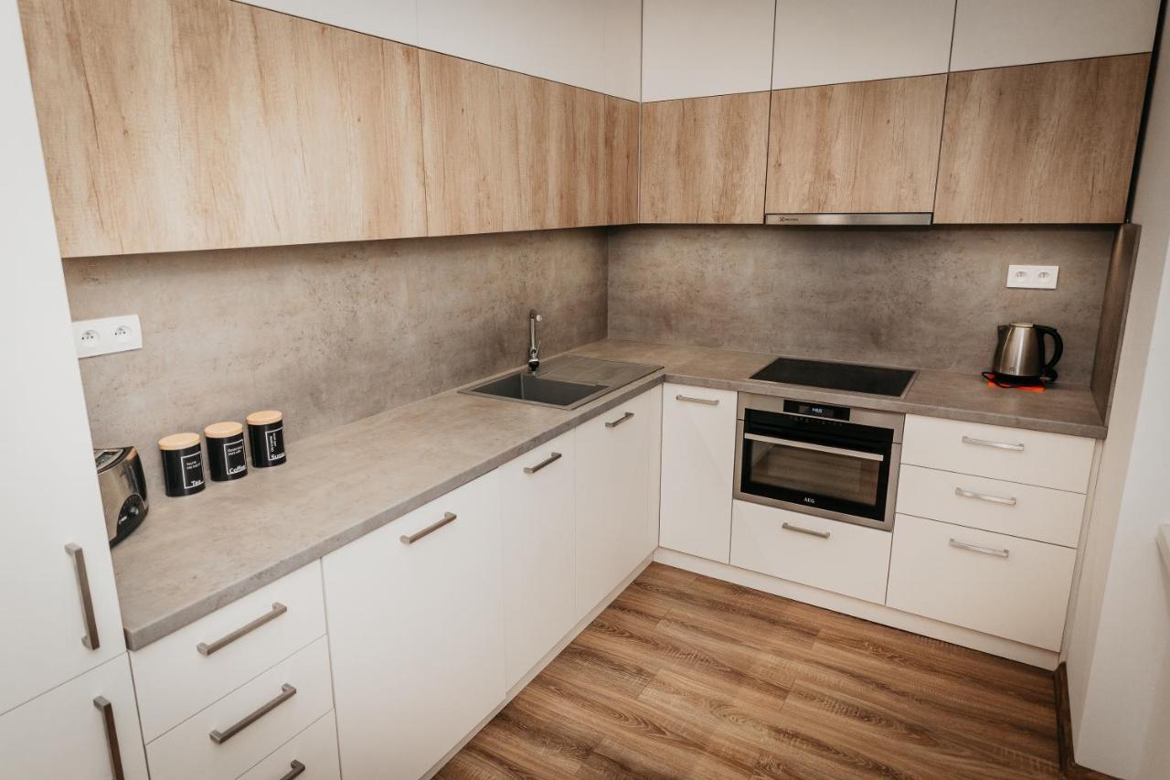 Old Town City Center Apartment 2 - Private Parking Included Koszyce Zewnętrze zdjęcie